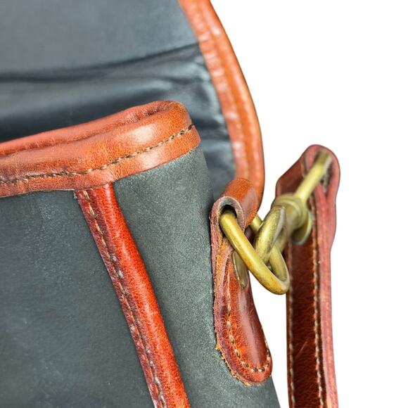 Women's Vintage Timberland Black & Brown Leather Crossbody Messenger Bag Purse - Picture 8 of 12